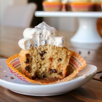 {Gluten Free} Chocolate Chip Cookie Dough Cupcakes